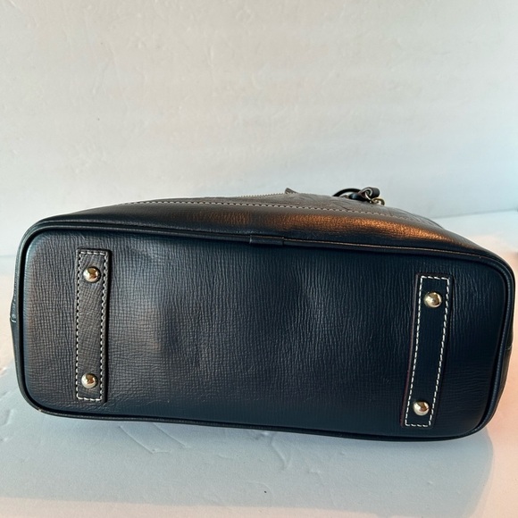 Dooney  & Bourke NWOT Navy Signature Embossed Leather Shoulder Bag - Picture 6 of 10